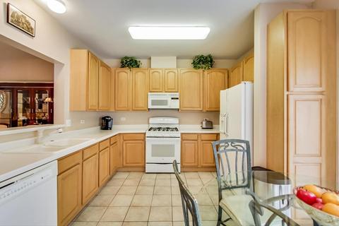 186 Lucerne Ct, Wheeling, IL 60090 photo 9