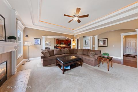 26520 Silverleaf Dr, Plainfield, IL 60585 photo 2