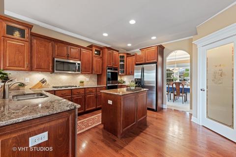 26520 Silverleaf Dr, Plainfield, IL 60585 photo 5