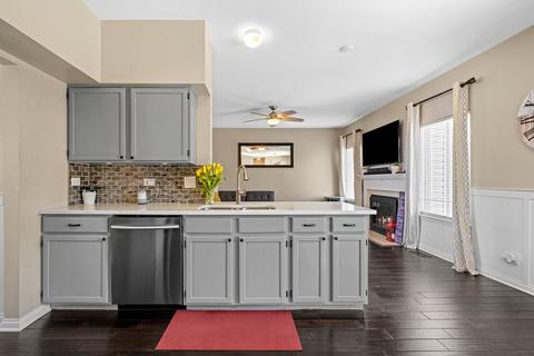 238 Faircroft Rd, Bartlett, IL 60103 photo 9
