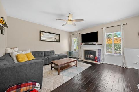 238 Faircroft Rd, Bartlett, IL 60103 photo 4