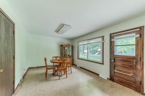 1313 Blackhawk Dr, Elgin, IL 60120 photo 14