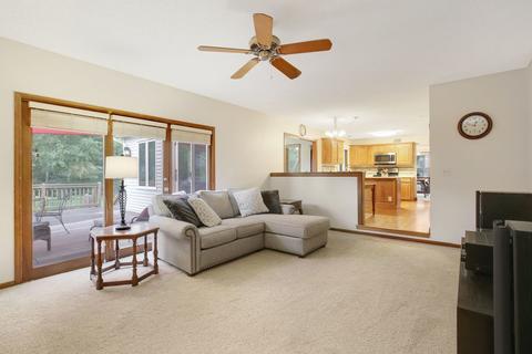 152 Wilcox Dr, Bartlett, IL 60103 photo 18