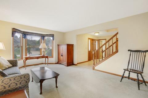 152 Wilcox Dr, Bartlett, IL 60103 photo 7