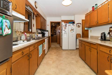 9 Grandview Dr, Normal, IL 61761 photo 5