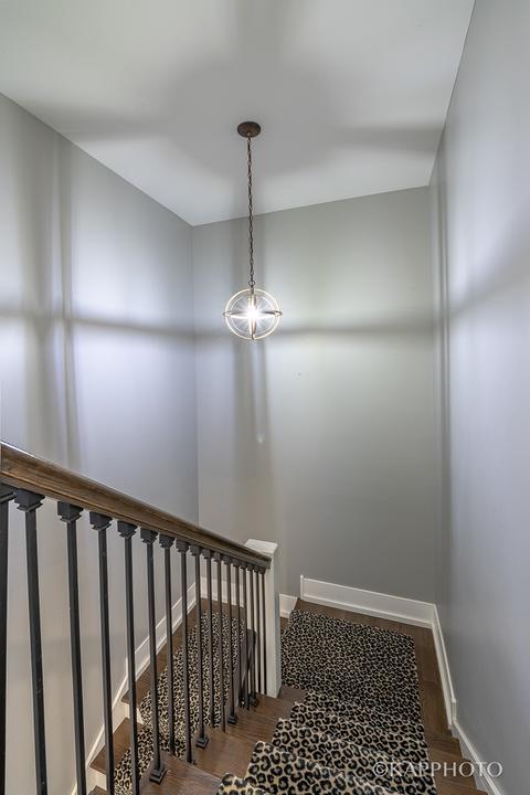 616 E 33rd Pl, Chicago, IL 60616 photo 24