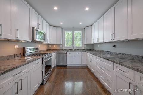616 E 33rd Pl, Chicago, IL 60616 photo 12