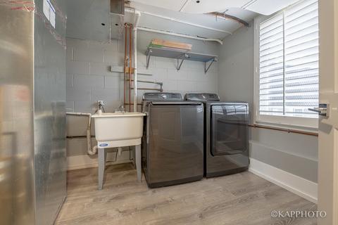 616 E 33rd Pl, Chicago, IL 60616 photo 27
