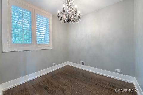 616 E 33rd Pl, Chicago, IL 60616 photo 13