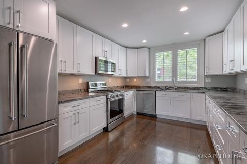 616 E 33rd Pl, Chicago, IL 60616 photo 11
