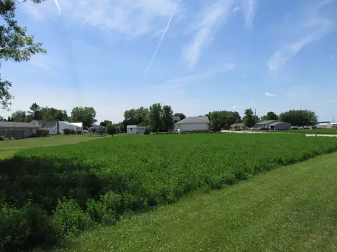 000 Gardner St, Sublette, IL 61367