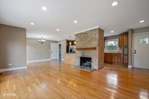 790 E Oak St, Addison, IL 60101 photo 4