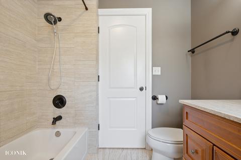 790 E Oak St, Addison, IL 60101 photo 22