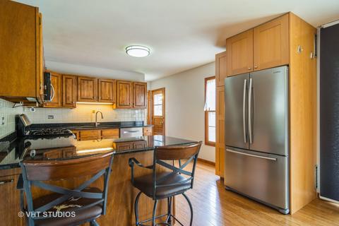 32 N Birch Trl, Wheeling, IL 60090 photo 4