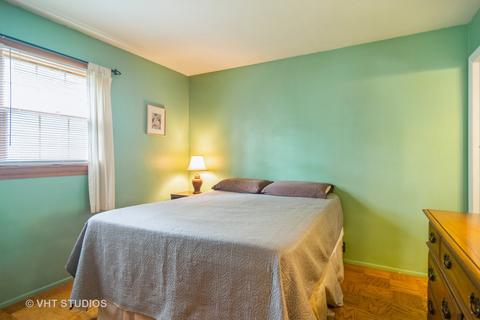 32 N Birch Trl, Wheeling, IL 60090 photo 7