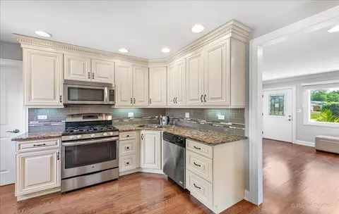 250 Mohave St, Hoffman Estates, IL 60169 photo 12