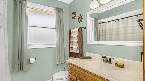 7609 S 78th Ct, Bridgeview, IL 60455 photo 13