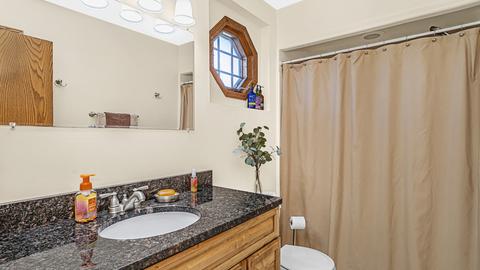 7609 S 78th Ct, Bridgeview, IL 60455 photo 16
