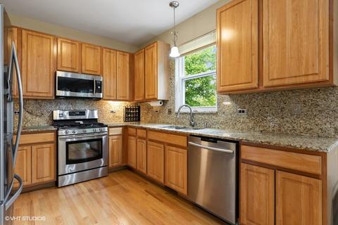 135 Troutman Dr, Bartlett, IL 60103 photo 6