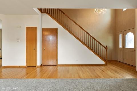 135 Troutman Dr, Bartlett, IL 60103 photo 4