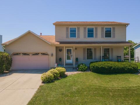 205 Beacon Cir, Bloomington, IL 61704 photo 1