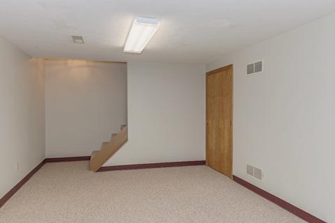 205 Beacon Cir, Bloomington, IL 61704 photo 32