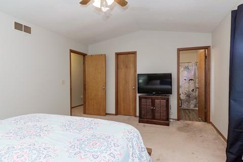 205 Beacon Cir, Bloomington, IL 61704 photo 24