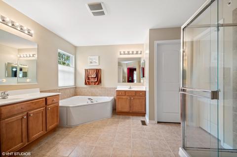 5784 Red Oak Dr, Hoffman Estates, IL 60192 photo 12