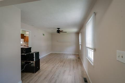 106 S Tipsord St, Arrowsmith, IL 61722 photo 3