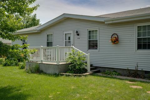 106 S Tipsord St, Arrowsmith, IL 61722 photo 2