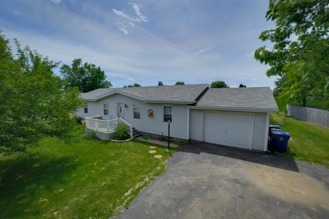 106 S Tipsord St, Arrowsmith, IL 61722 photo 1