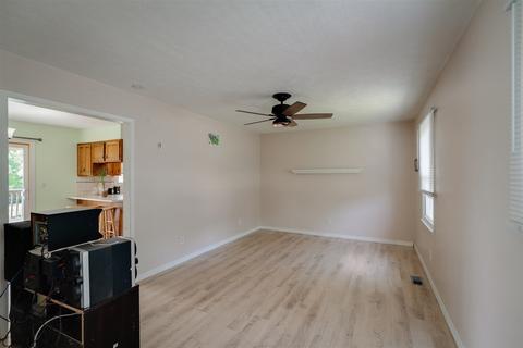 106 S Tipsord St, Arrowsmith, IL 61722 photo 4