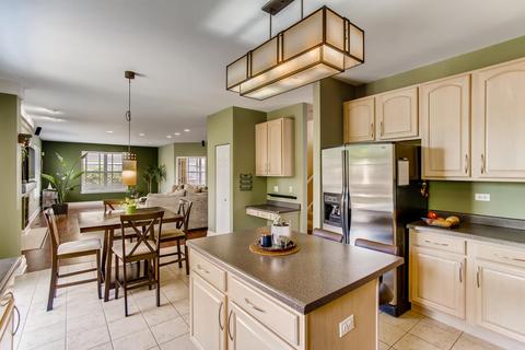 1705 Charles Ct, Wheeling, IL 60090 photo 9