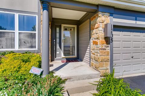 1705 Charles Ct, Wheeling, IL 60090 photo 2