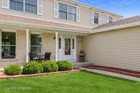 551 Abbey Rd, Bartlett, IL 60103 photo 2