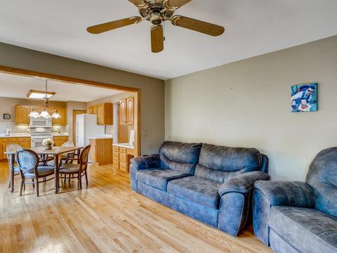 4748 Oregon Trl, Mchenry, IL 60050 photo 10