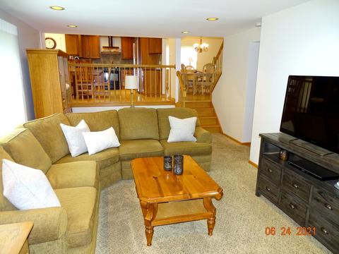 3437 Maple Leaf Dr, Glenview, IL 60026 photo 13