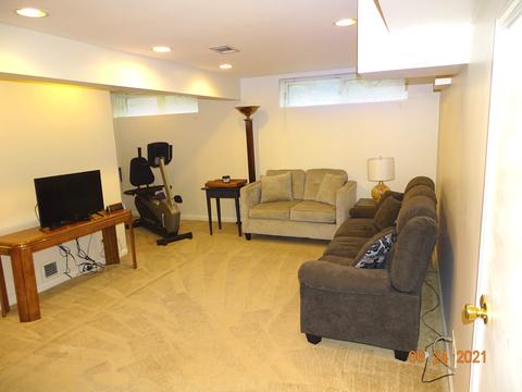 3437 Maple Leaf Dr, Glenview, IL 60026 photo 27