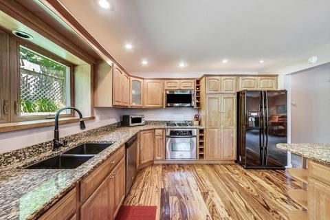 803 Spring St, Roselle, IL 60172 photo 10