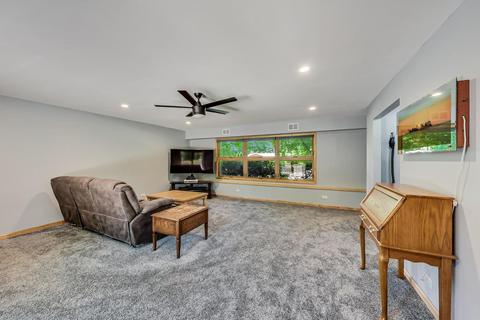 803 Spring St, Roselle, IL 60172 photo 12