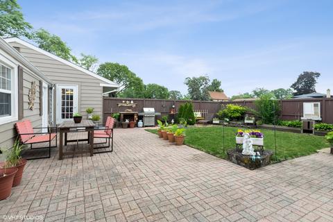 1164 S Wolf Rd, Des Plaines, IL 60016 photo 18