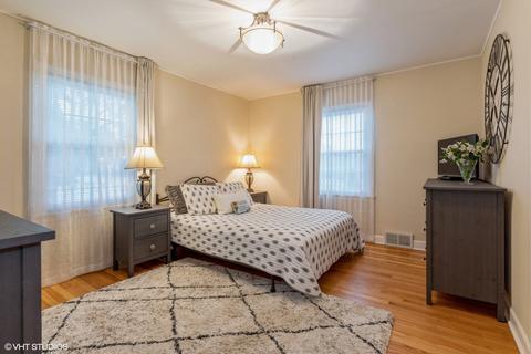1164 S Wolf Rd, Des Plaines, IL 60016 photo 11