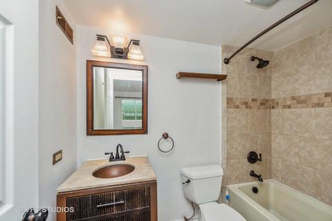 5407 Chateau Dr #1, Rolling Meadows, IL 60008 photo 10