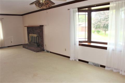 519 Cedar Dr, Clinton, IL 61727 photo 15