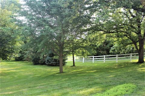 519 Cedar Dr, Clinton, IL 61727 photo 8