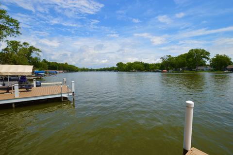 2302 Orchard Beach Rd, Mchenry, IL 60050 photo 4
