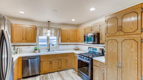1347 E Dunslow Ln, Lockport, IL 60441 photo 11