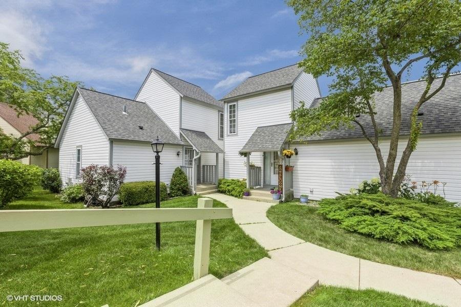  915 Abingdon Ct, Gurnee, IL 60031 photo 1