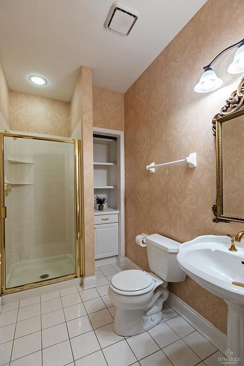 2425 Chandler Ct, Aurora, IL 60502 photo 10