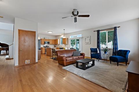 137 Ash Dr, Bolingbrook, IL 60490 photo 9